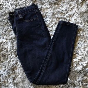 Forever 21 Dark Skinny Jeans ✨ Size 28 EUC!